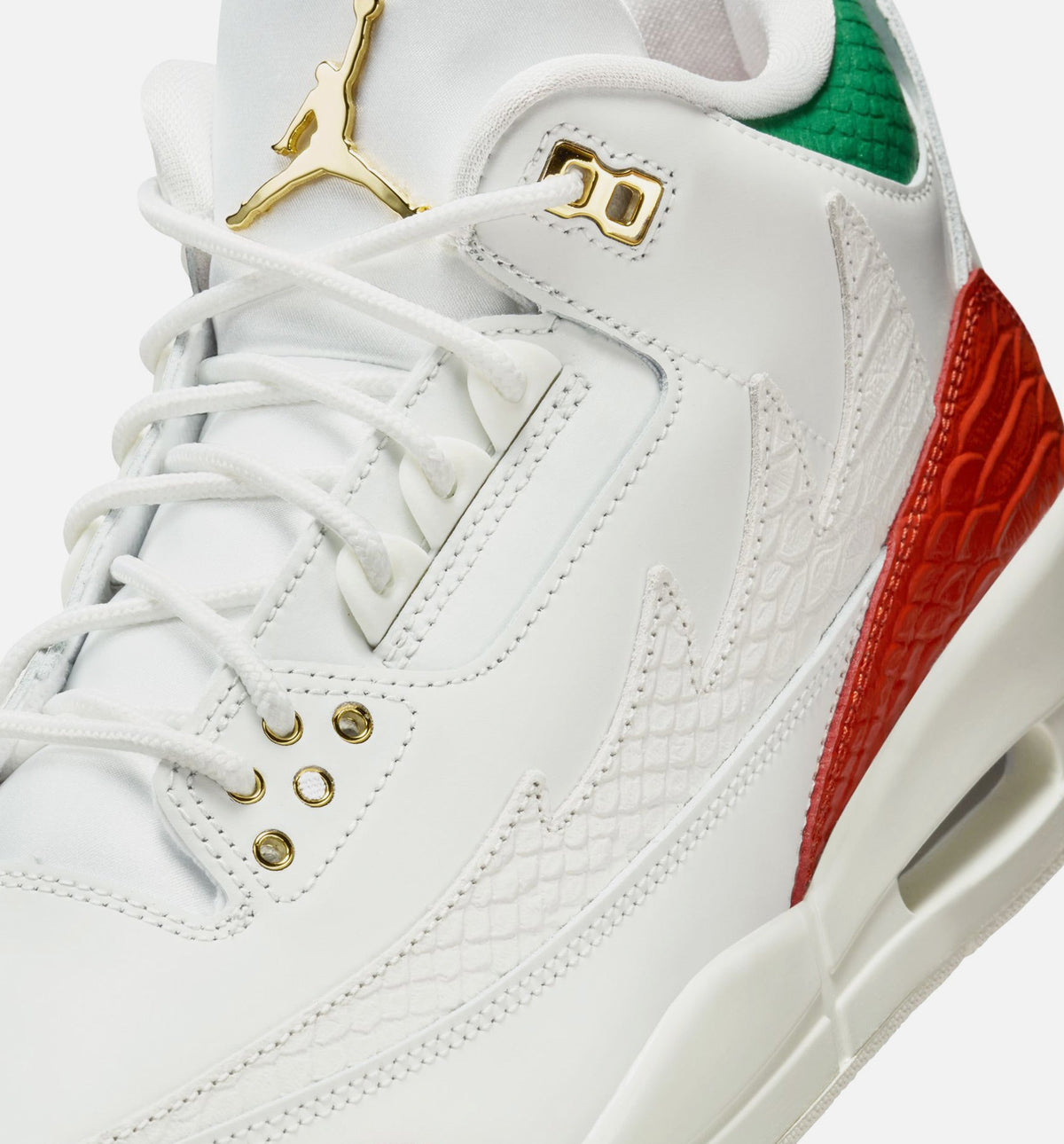Air Jordan 3 Retro El Vuelo – Men’s Lifestyle Shoe (Summit White/Pine Green/Dragon Red/Metallic Gold)