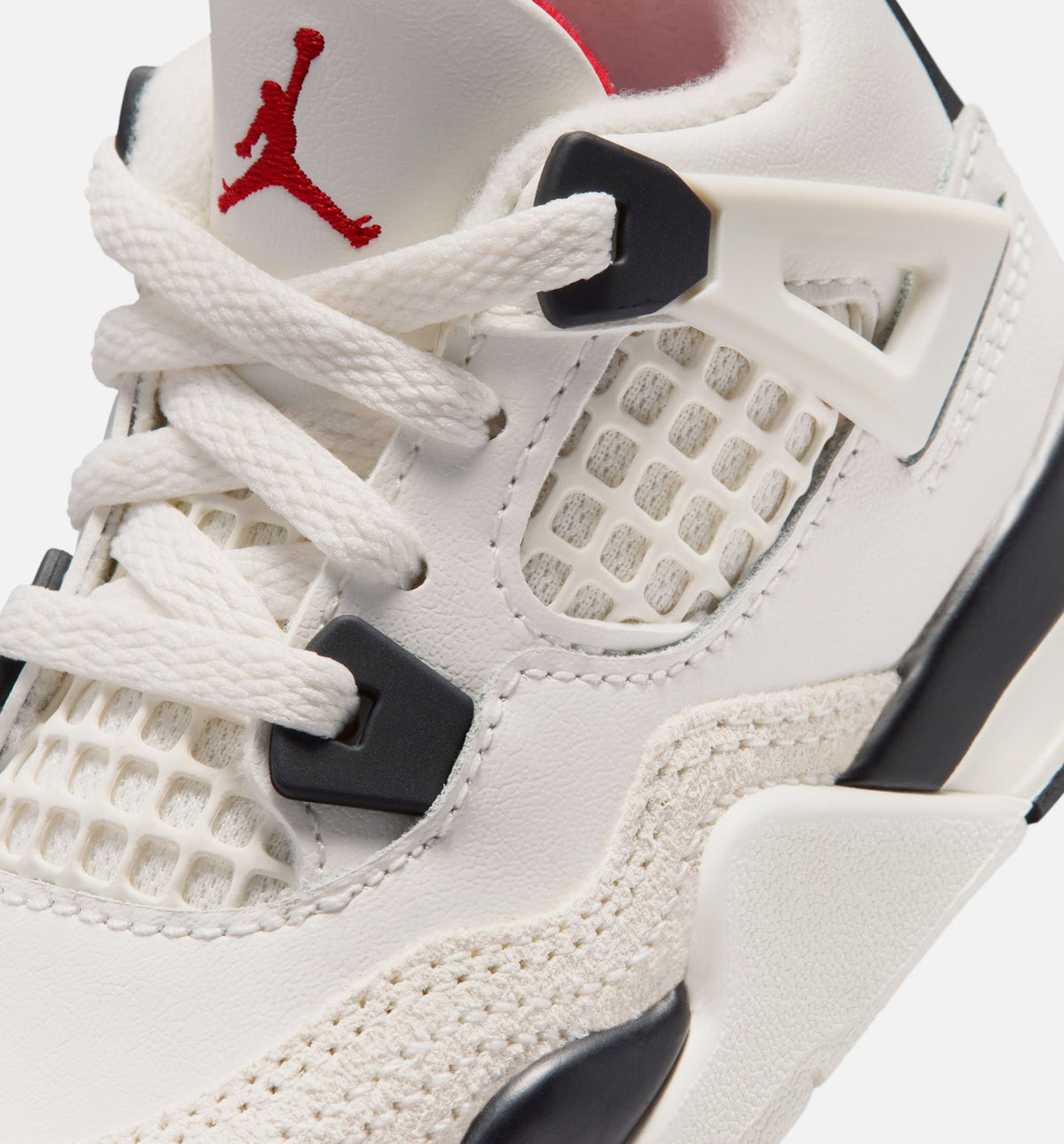 Air Jordan 4 Retro Flight Club – Infant/Toddler Lifestyle Shoe (Sail/Black/University Red)