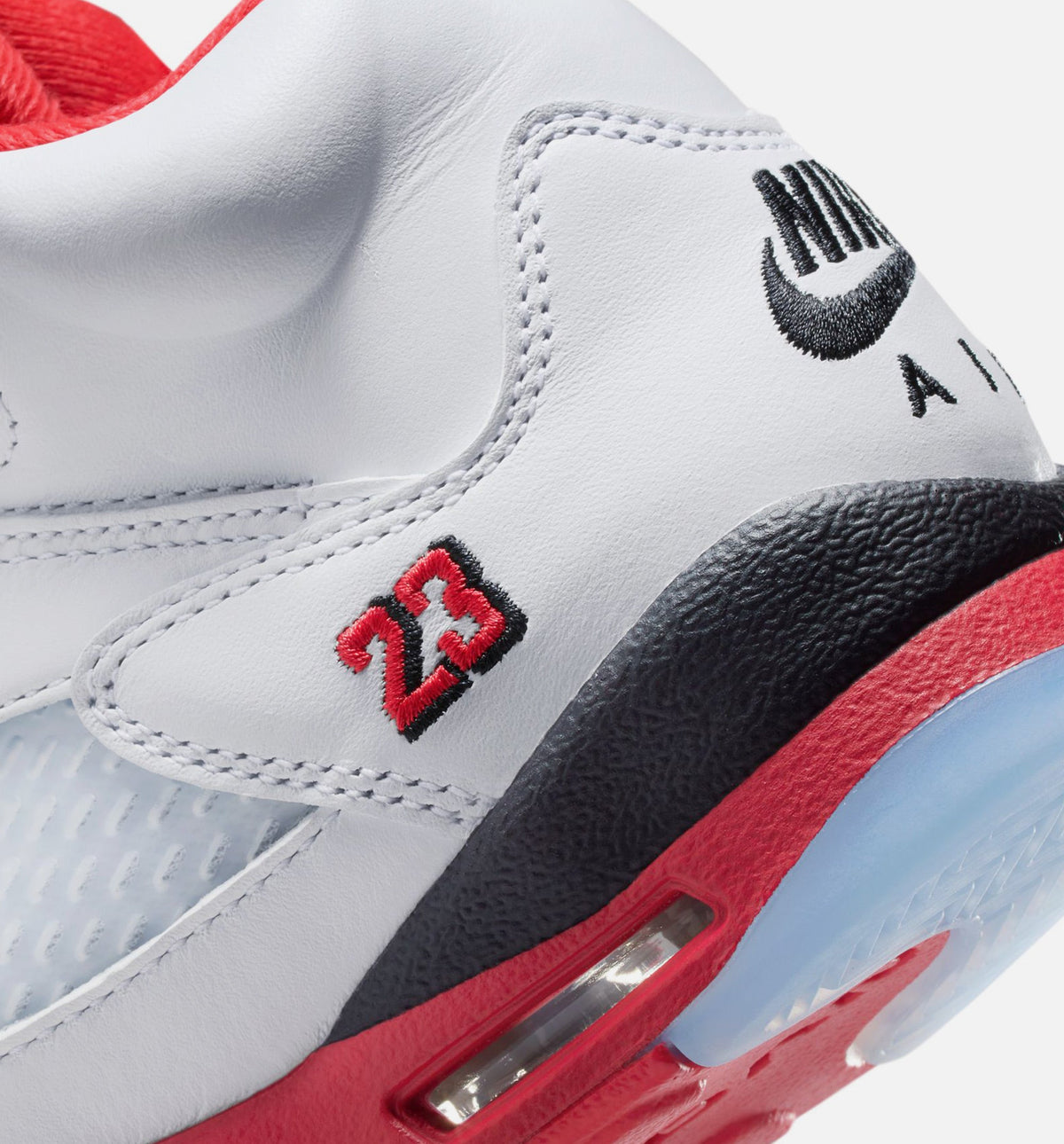 Air Jordan 5 Retro Fire Red – Grade School Lifestyle Shoe (White/Fire Red/Black)