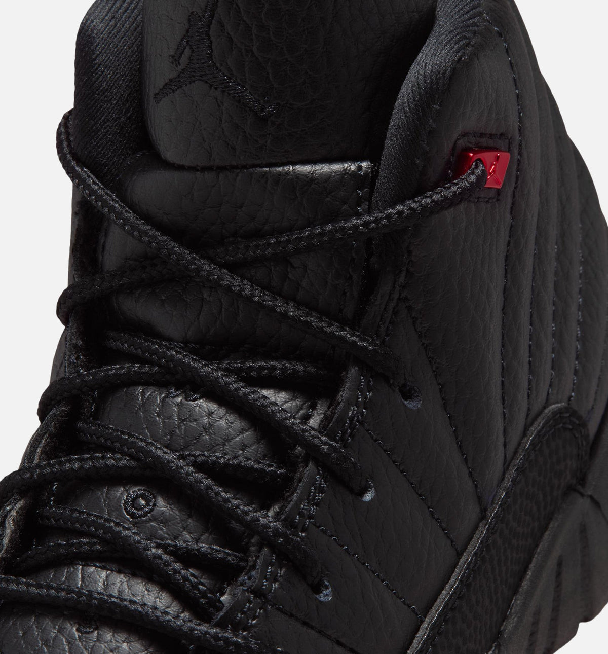 Air Jordan 12 Retro Bloodline – Preschool Lifestyle Shoe (Black/Varsity Red)