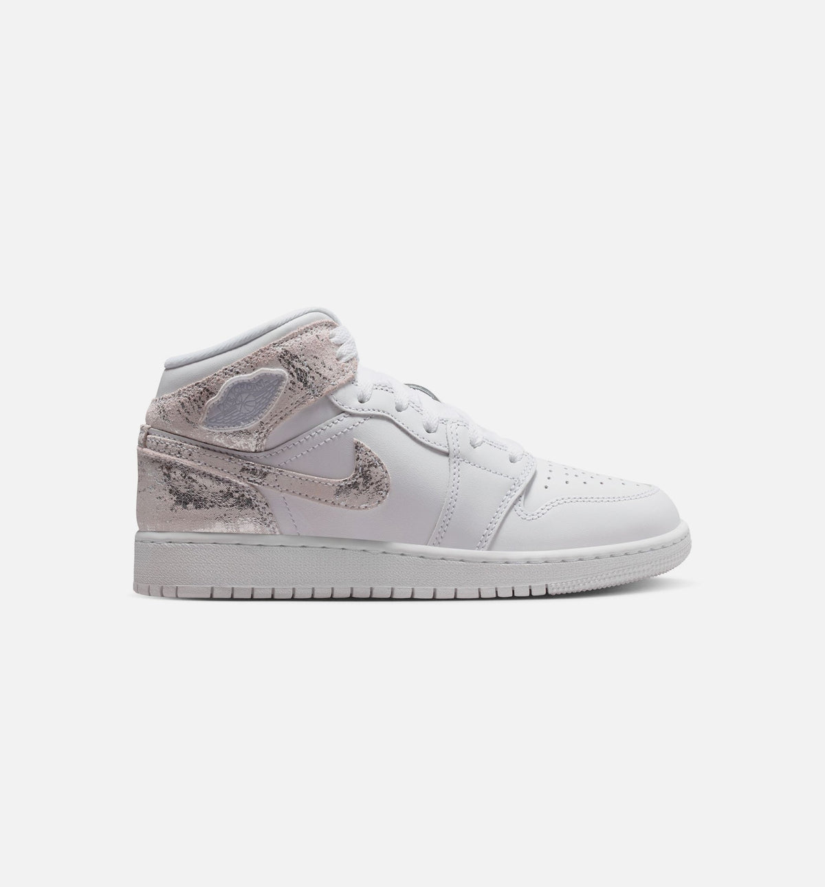 Air Jordan 1 Mid SE – Grade School Lifestyle Shoe (White/Field Silver)