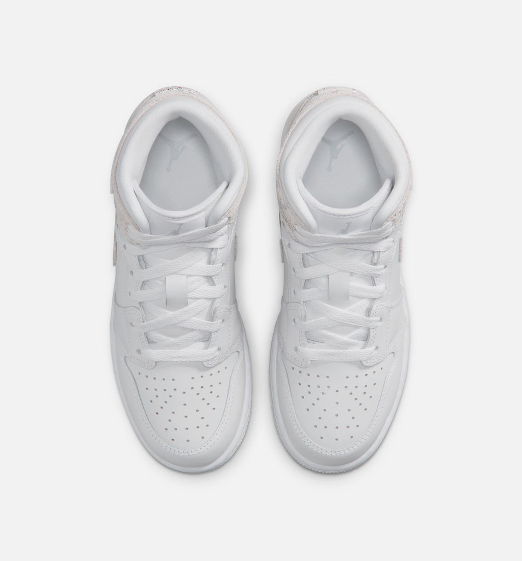 Air Jordan 1 Mid SE – Grade School Lifestyle Shoe (White/Field Silver)