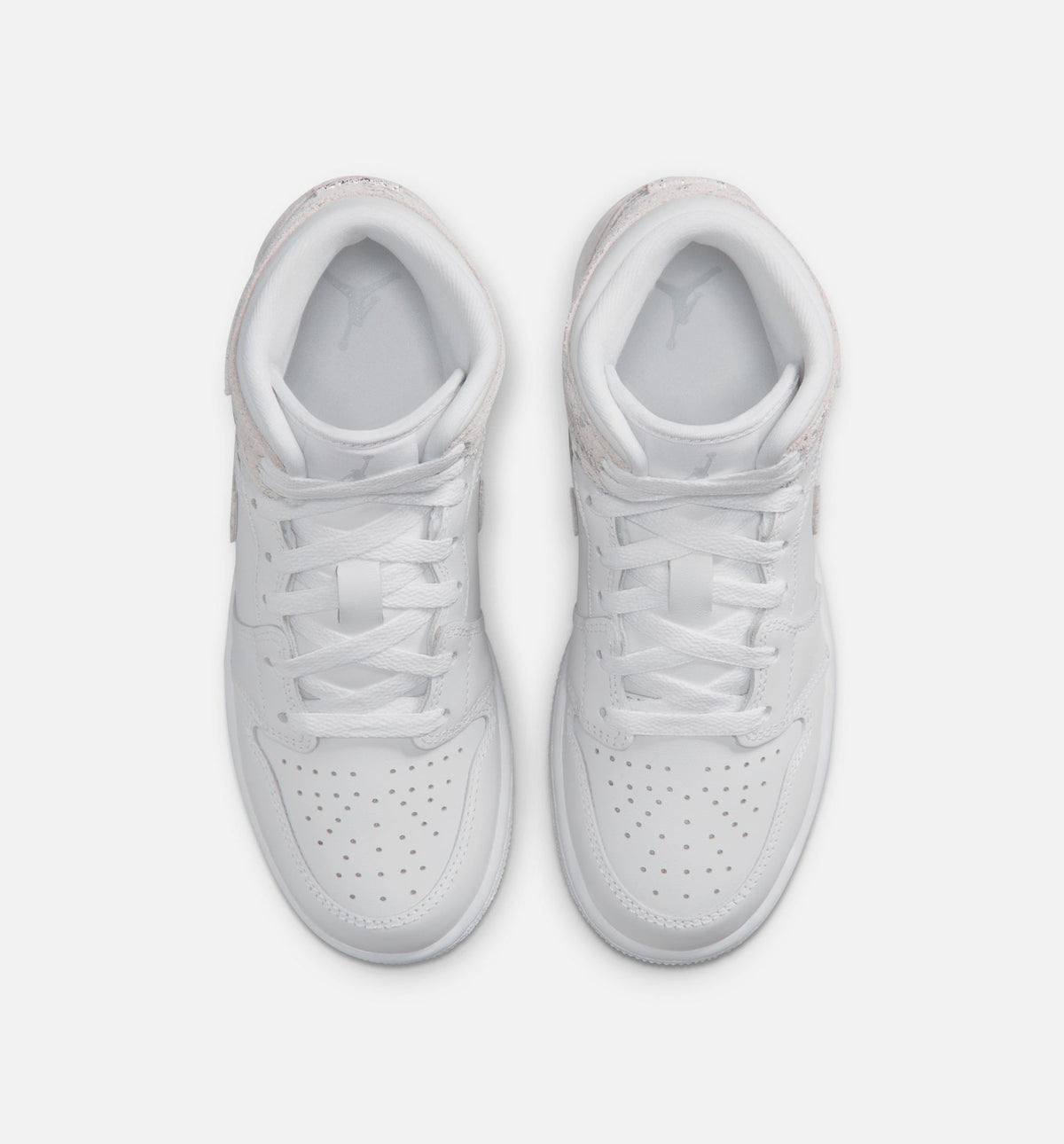 Air Jordan 1 Mid SE – Grade School Lifestyle Shoe (White/Field Silver)