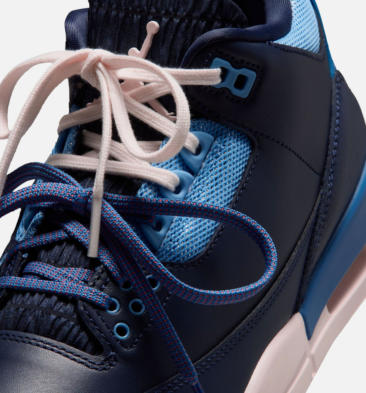 Air Jordan 3 Retro Sport Renaissance – Women’s Lifestyle Shoe (Obsidian/Chalk/Track Red)