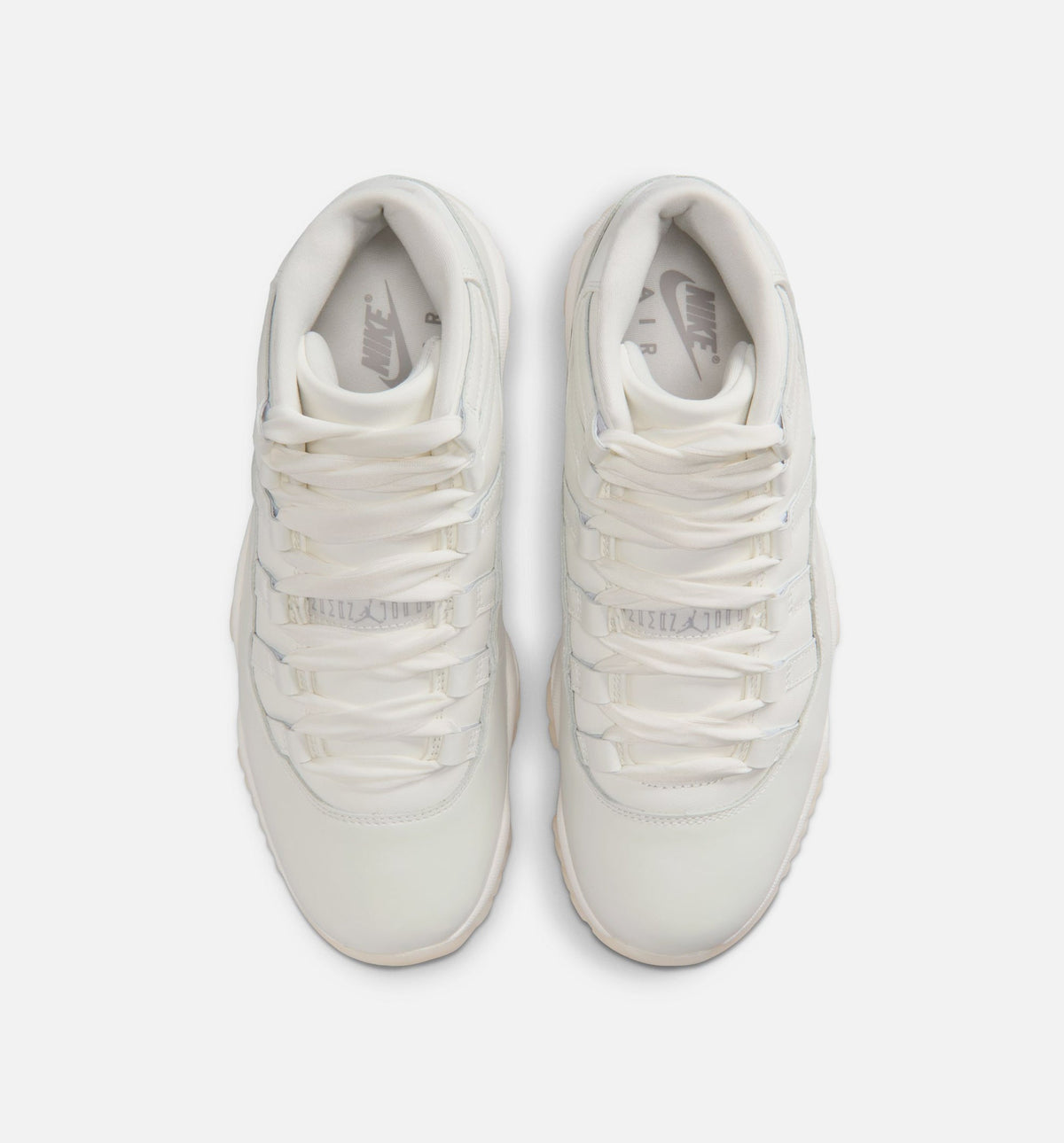 Air Jordan 11 Retro Pearl – Women’s Lifestyle Shoe (Sail/Pearl Grey/White/Metallic Silver)