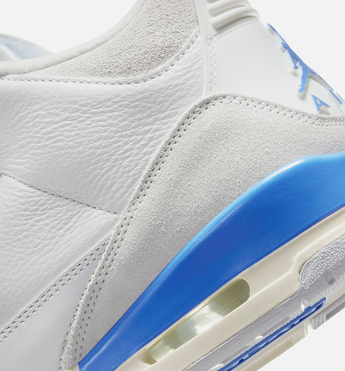Air Jordan 3 Retro Lucky Shorts – Men’s Lifestyle Shoe (Summit White/Hydrogen Blue/Legend Blue)
