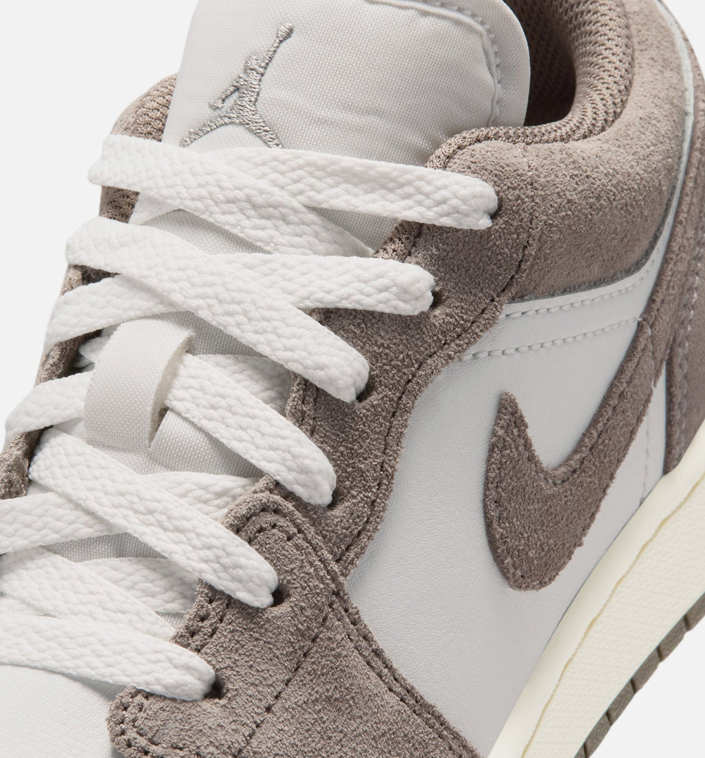 Air Jordan 1 Low – Grade School Lifestyle Shoe (Olive Grey/Enigma Stone/Summit White)
