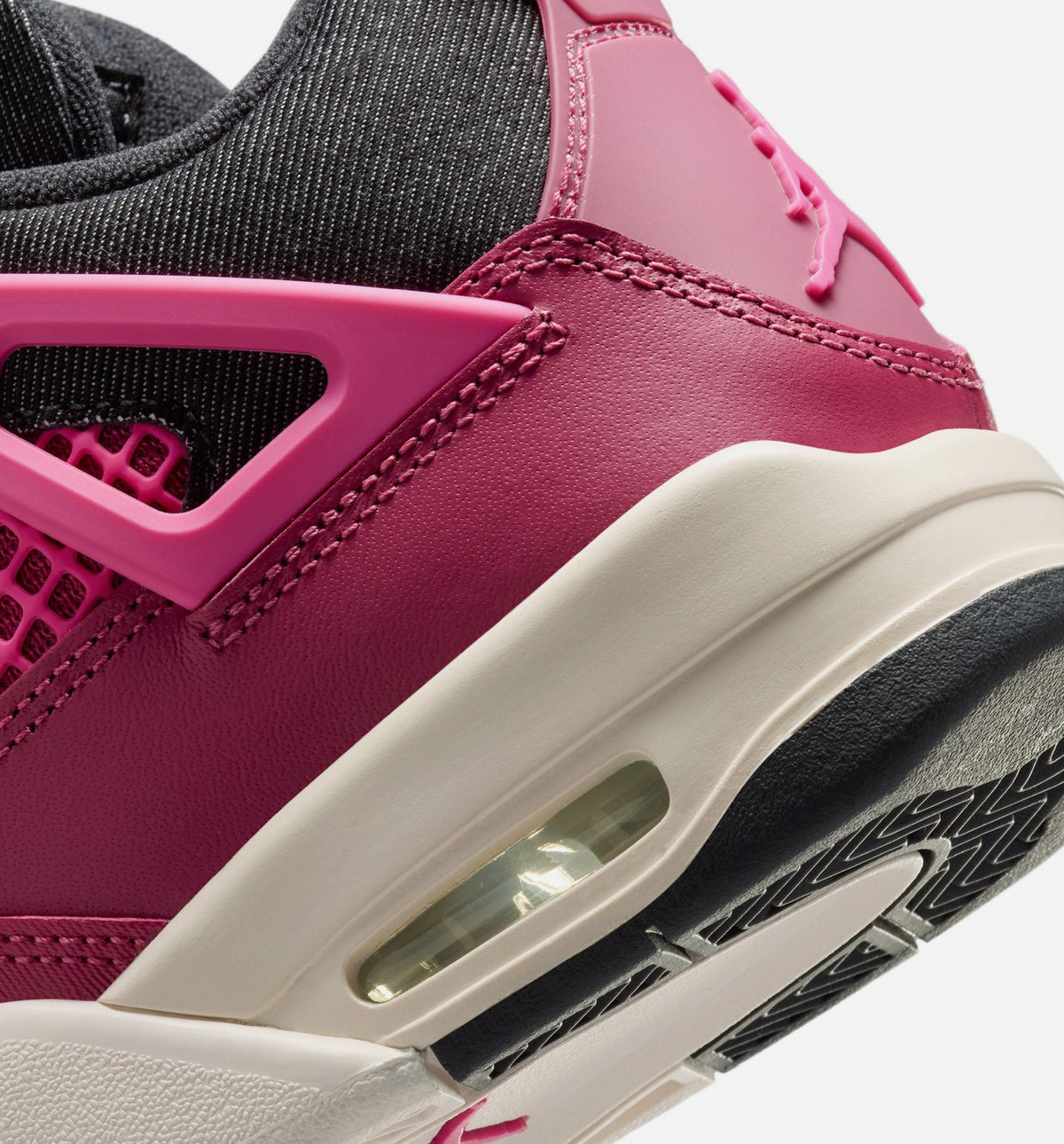 Air Jordan 4 Retro She’s A Star – Grade School Lifestyle Shoe (Sweet Beet/Desert Pink/Off Noir/Chalk)