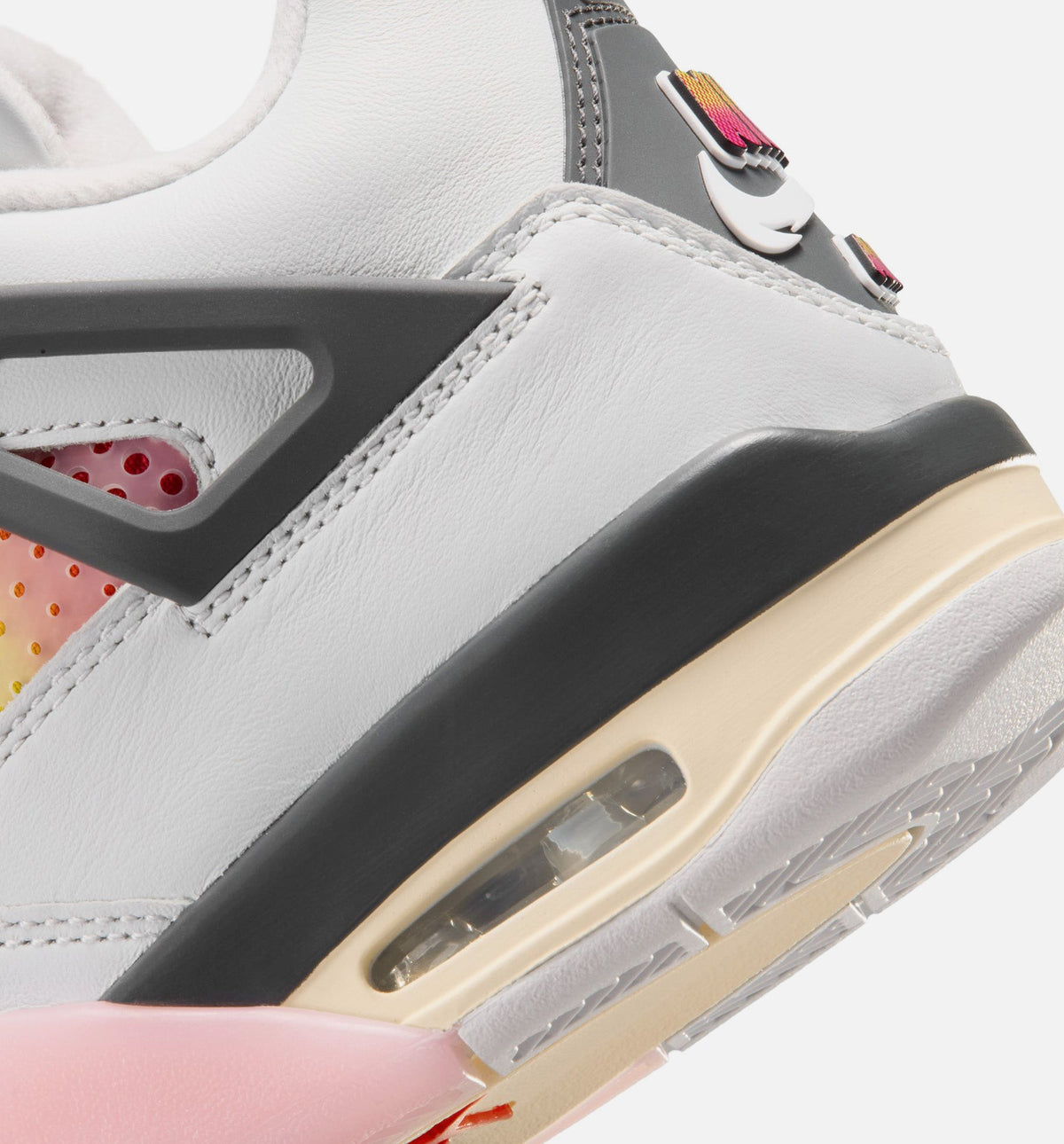 Air Jordan 4 Retro Comic – Grade School Lifestyle Shoe (Off White/Fire Pink/Anthracite)