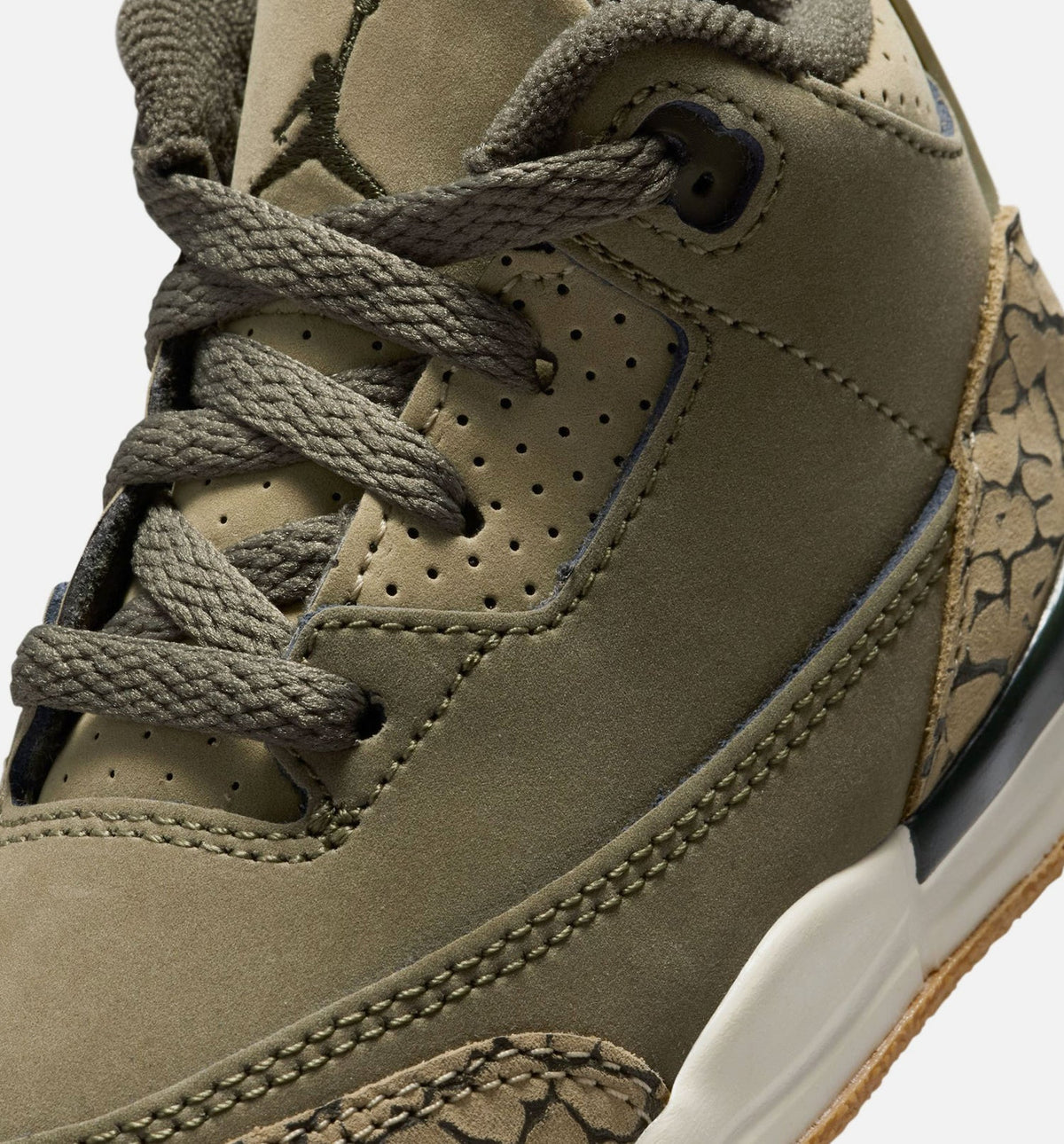 Air Jordan 3 Retro Medium Olive – Infant/Toddler Lifestyle Shoe (Medium Olive/Sequoia/Neutral Olive/Sail)