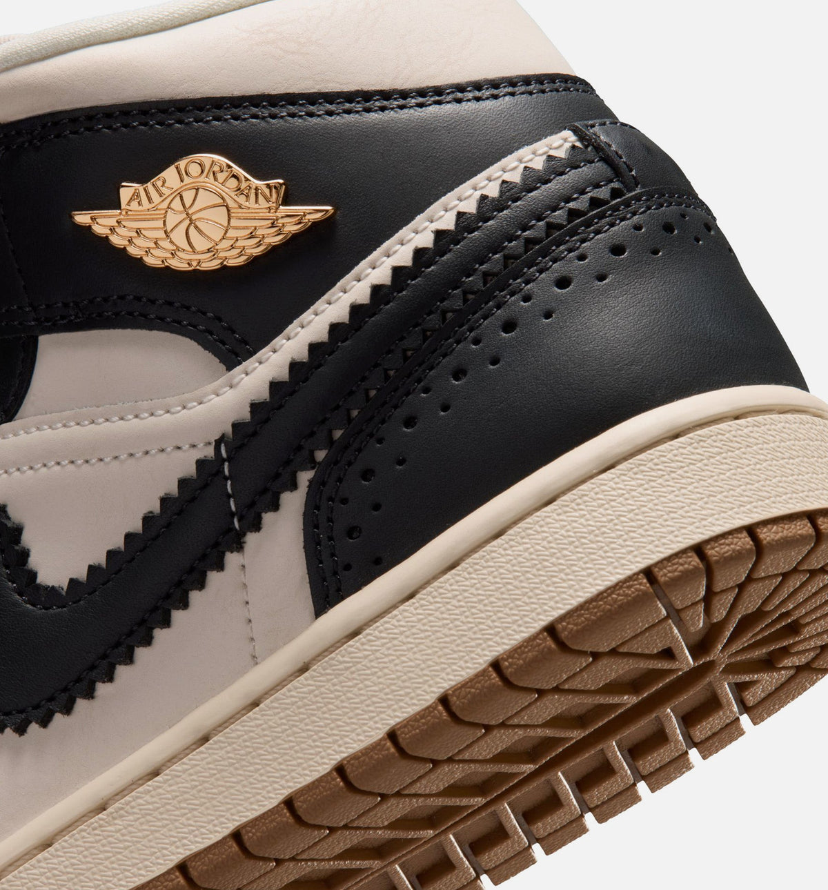 Air Jordan 1 Mid SE – Women’s Lifestyle Shoe (Off-Noir/Chalk/Pearl White)