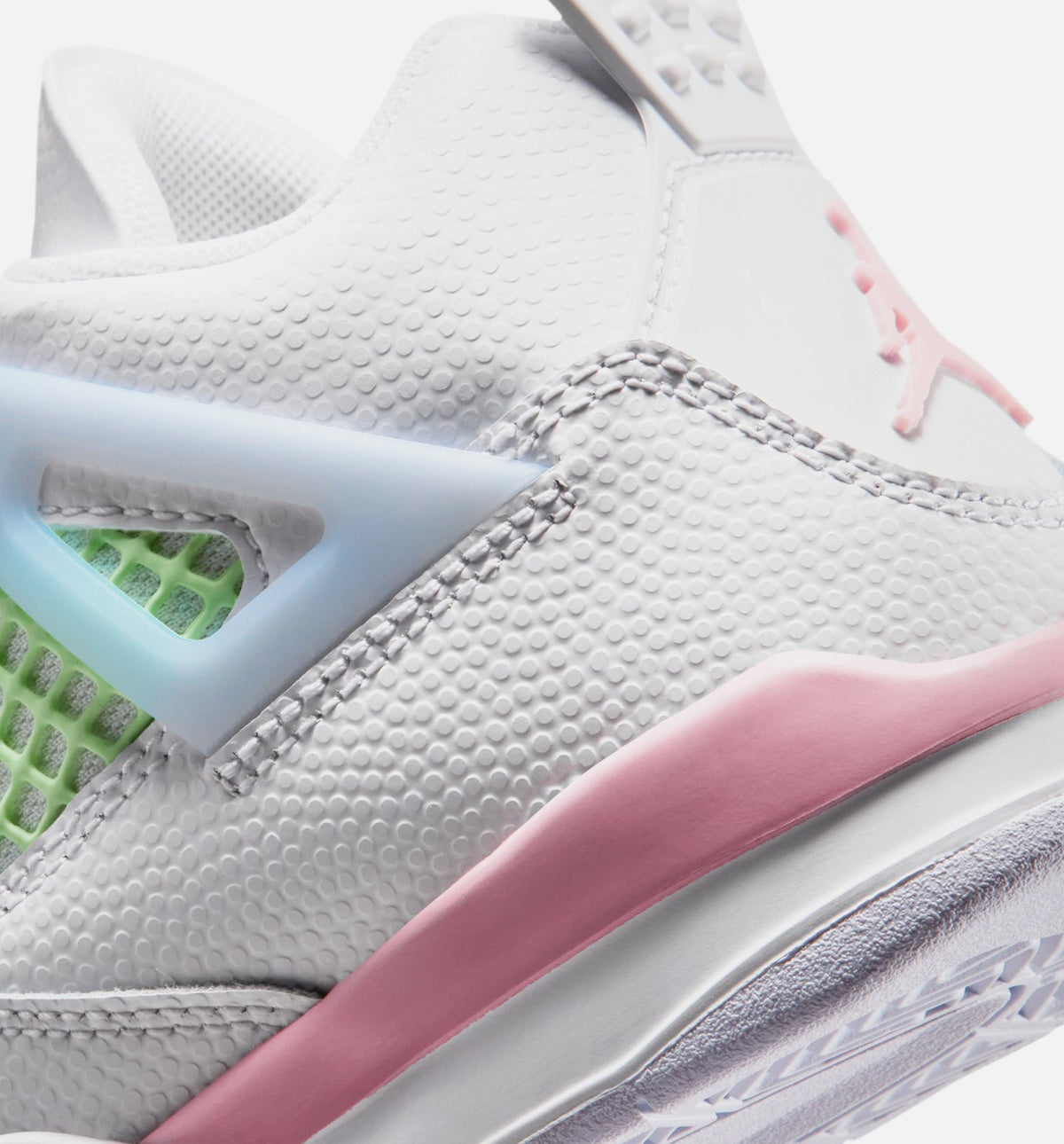 Air Jordan 4 Retro Medium Soft Pink – Preschool Lifestyle Shoe (White/Medium Soft Pink/Half Blue)