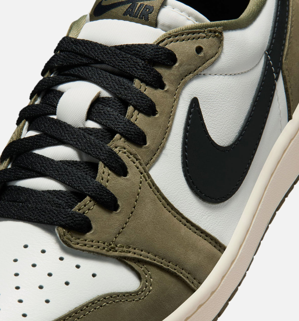 Air Jordan 1 Low OG – Men’s Lifestyle Shoe (Medium Olive/Black/Summit White/Sail)