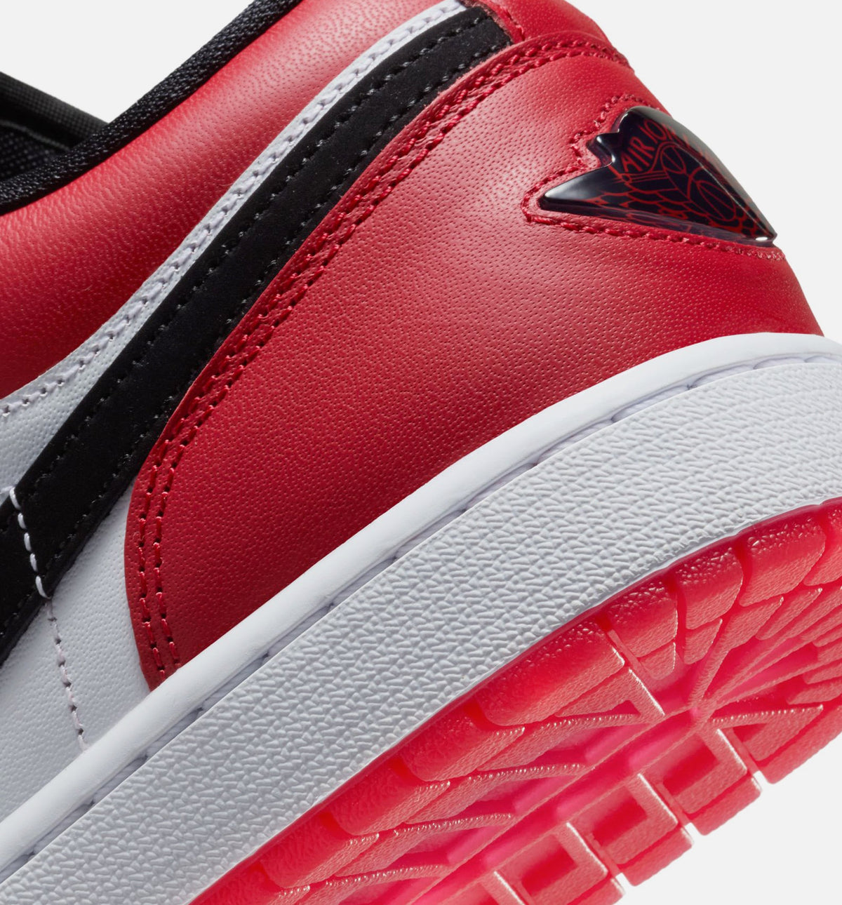 Air Jordan 1 Low SE – Men’s Lifestyle Shoe (White/Varsity Red/Black)