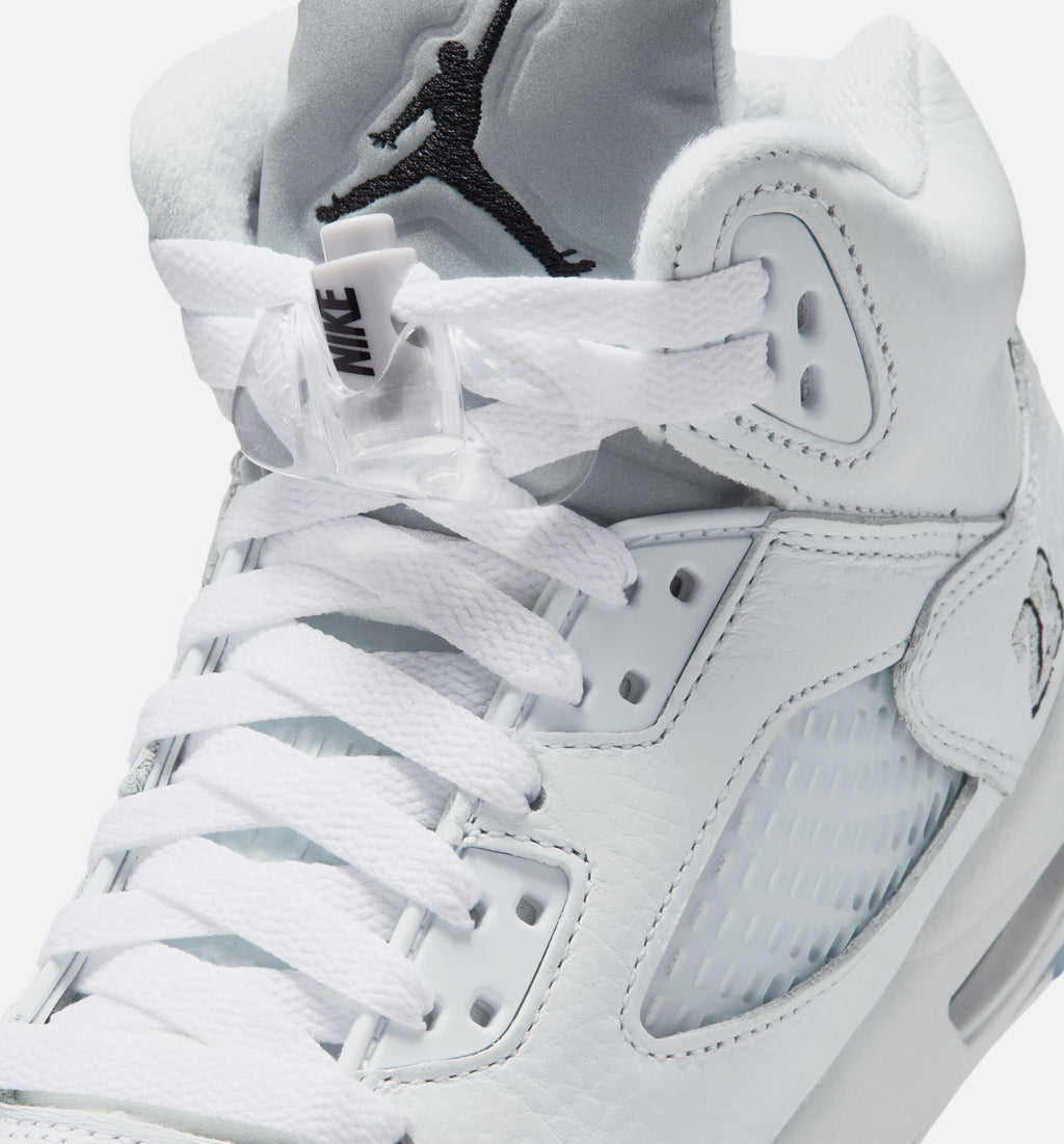 Air Jordan 5 Retro OG White Metallic – Grade School Lifestyle Shoe (White/Black/Metallic Silver)