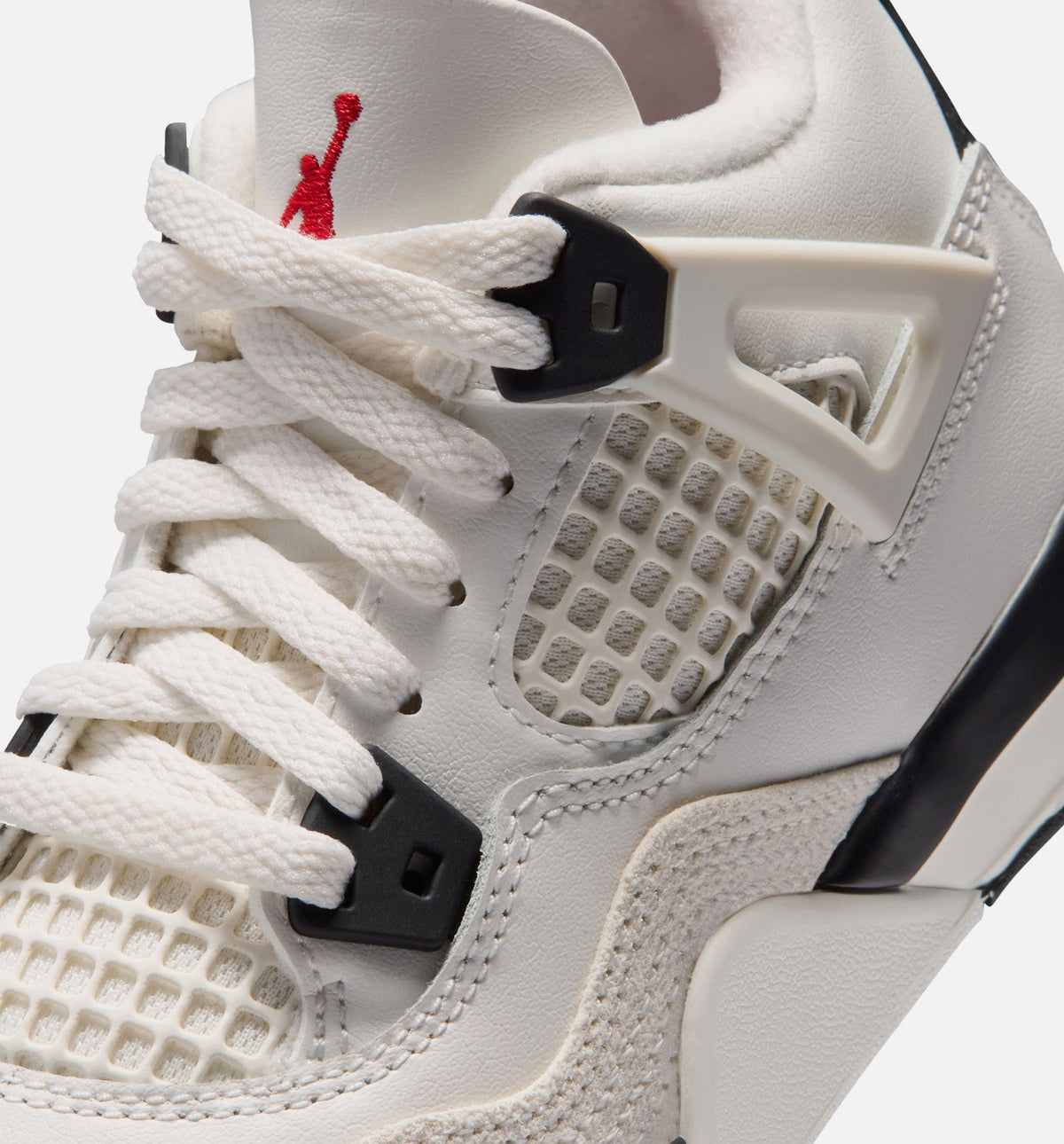 Air Jordan 4 Retro Flight Club – Preschool Lifestyle Shoe (Sail/Black/University Red)