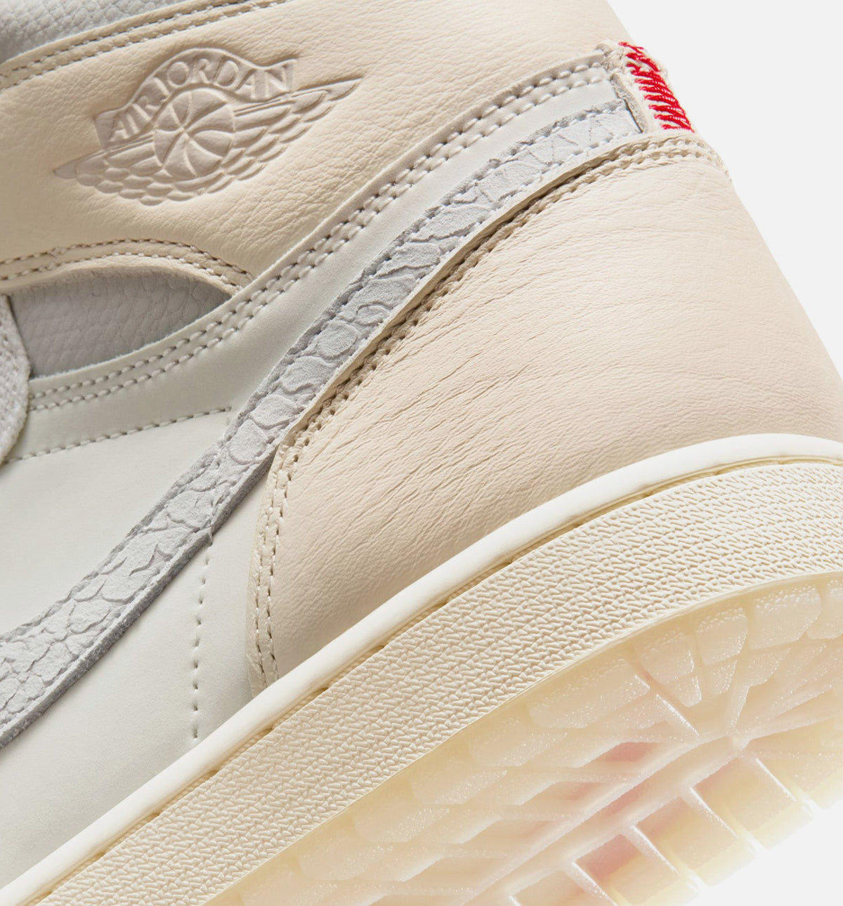 Air Jordan 1 Retro High OG Sail – Men’s Lifestyle Shoe (Sail/University Red/Pale Ivory/Coconut Milk/Phantom)