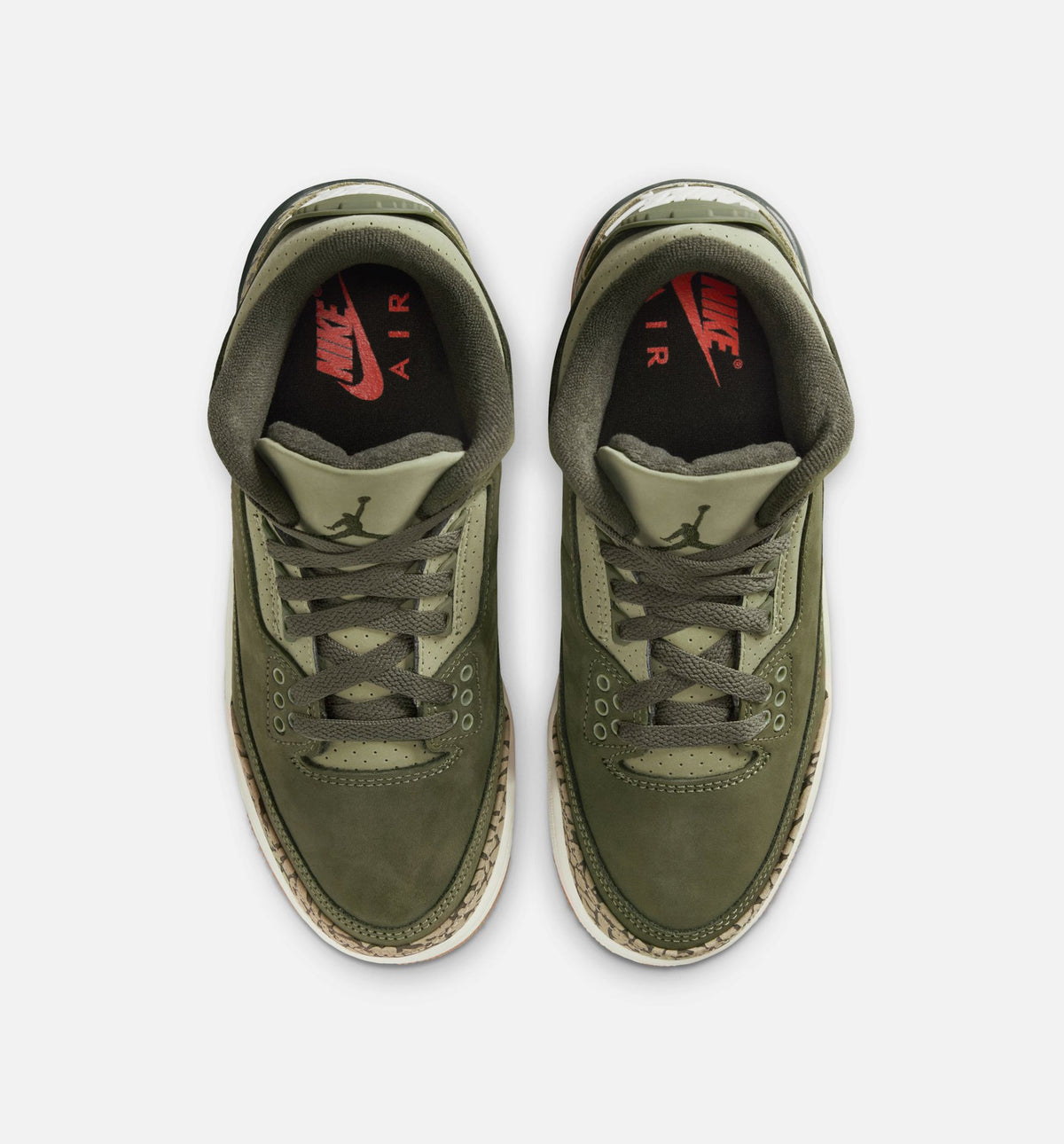 Air Jordan 3 Retro Medium Olive – Grade School Lifestyle Shoe (Medium Olive/Sequoia/Neutral Olive/Sail)