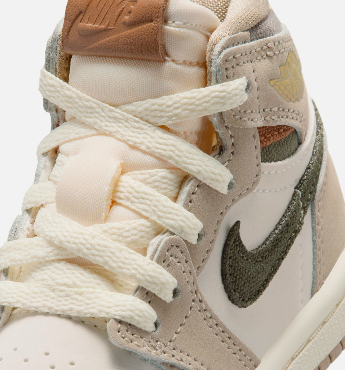 Air Jordan 1 Retro High OG Khaki – Infant/Toddler Lifestyle Shoe (Khaki/Sail/Coconut Milk/Cargo Khaki)